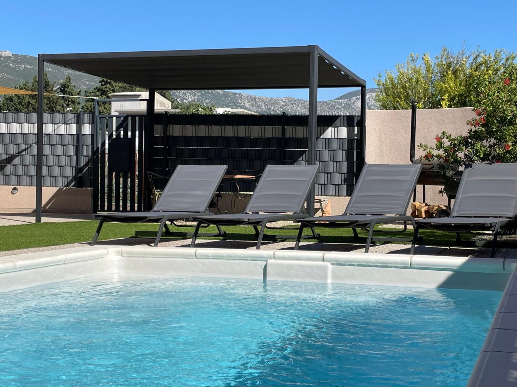 Villa Andrijana - Exclusively Yours - Family Getaway With Private Pool Kaštela Extérieur photo