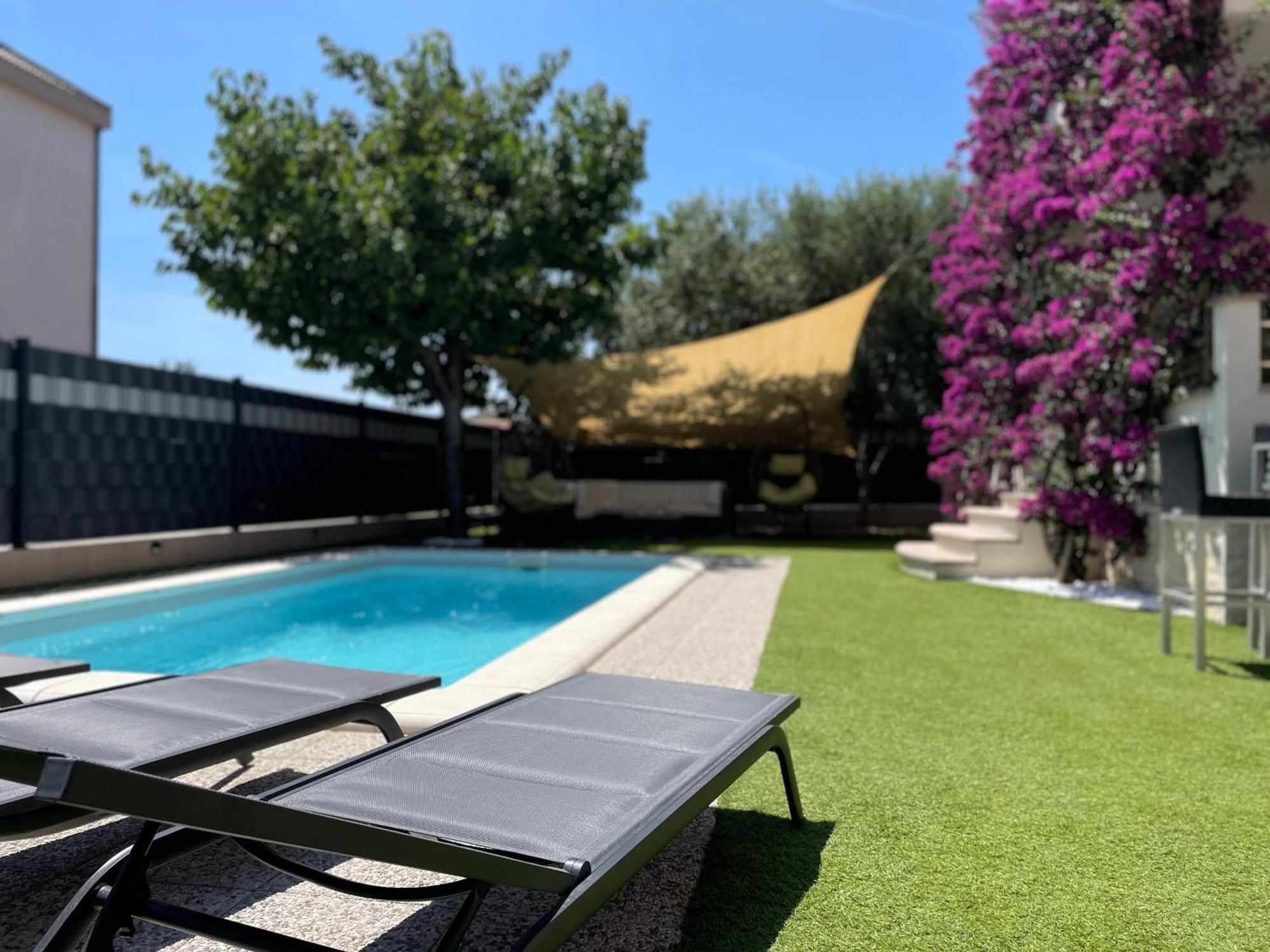 Villa Andrijana - Exclusively Yours - Family Getaway With Private Pool Kaštela Extérieur photo