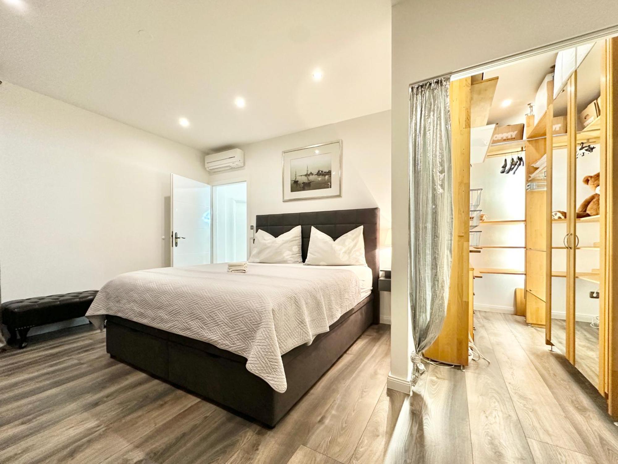 Villa Andrijana - Exclusively Yours - Family Getaway With Private Pool Kaštela Extérieur photo